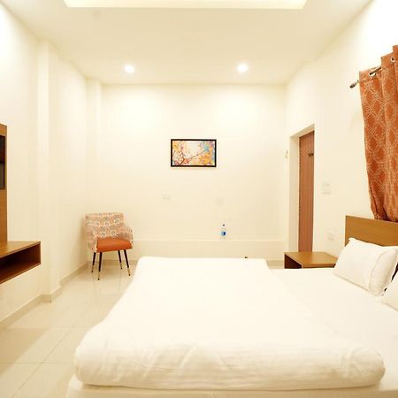 Apoorva Guest House Ayodhya Kültér fotó