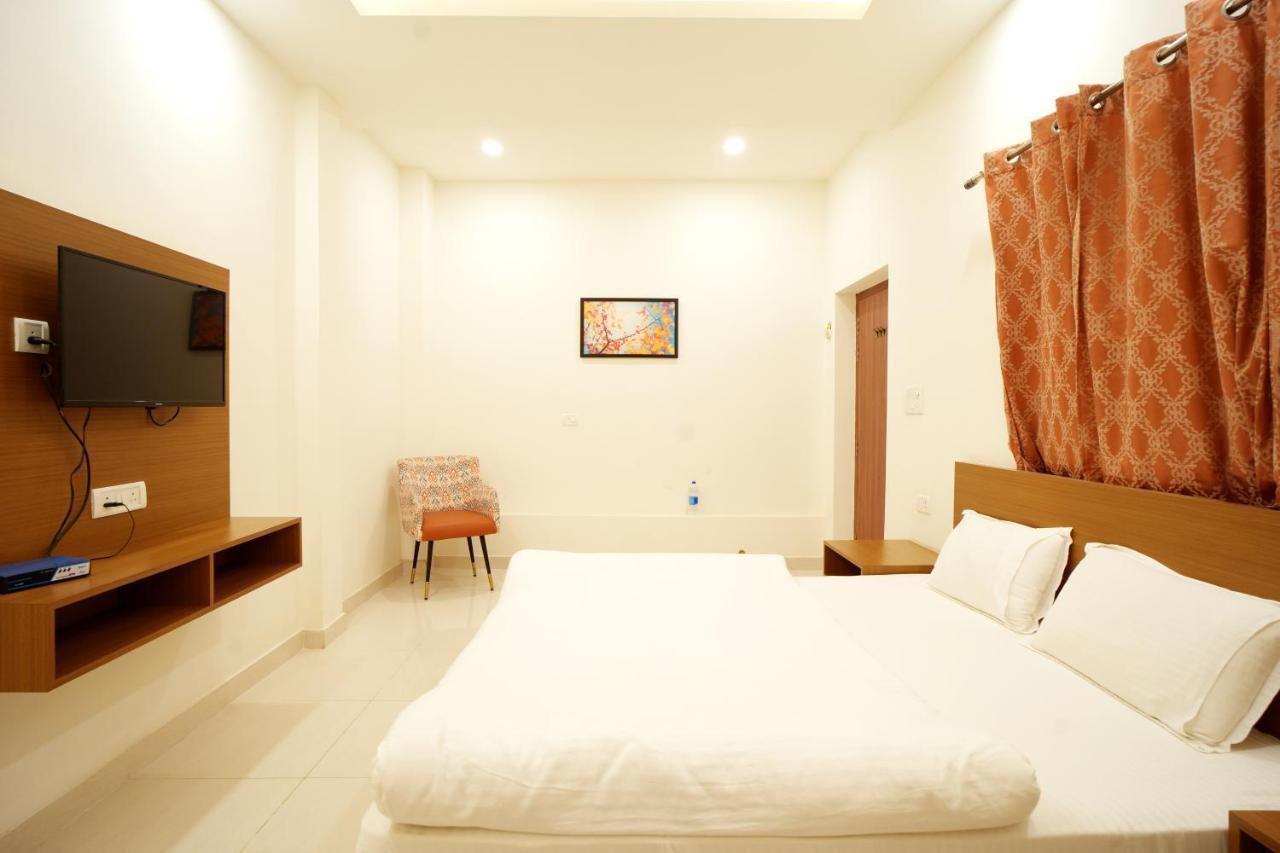 Apoorva Guest House Ayodhya Kültér fotó